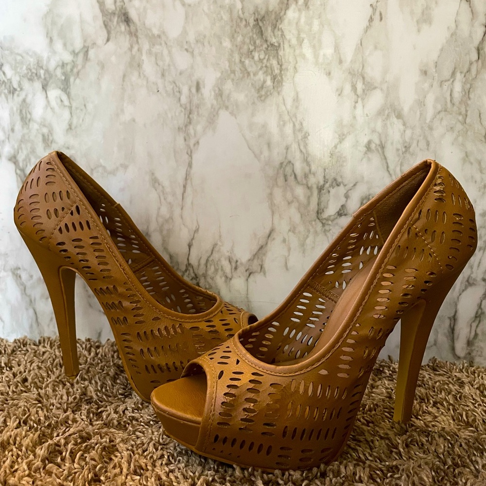 Lob brand, beige, high heels